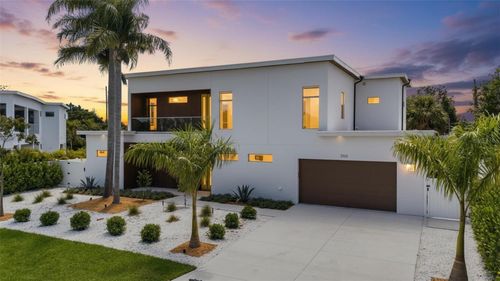 2532 Fruit Tree Dr, SARASOTA, FL, 34239-4715 | Card Image