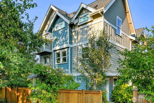 b-1828 27th Ave, Seattle, WA, 98122-3120 | Card Image