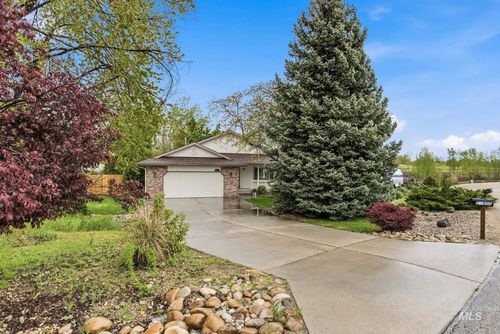 24900 Coventry Dr, Caldwell, ID, 83607-7694 | Card Image