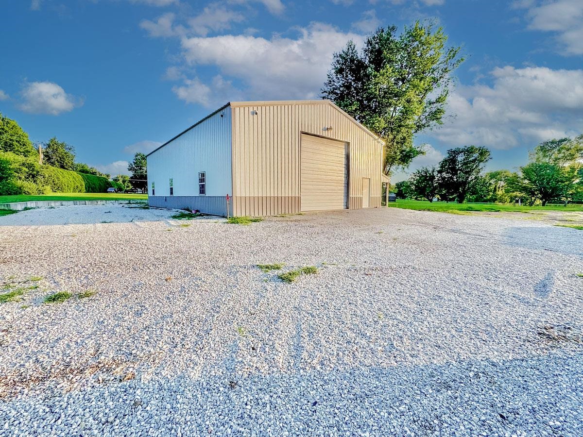 Land in Parkerfield 3