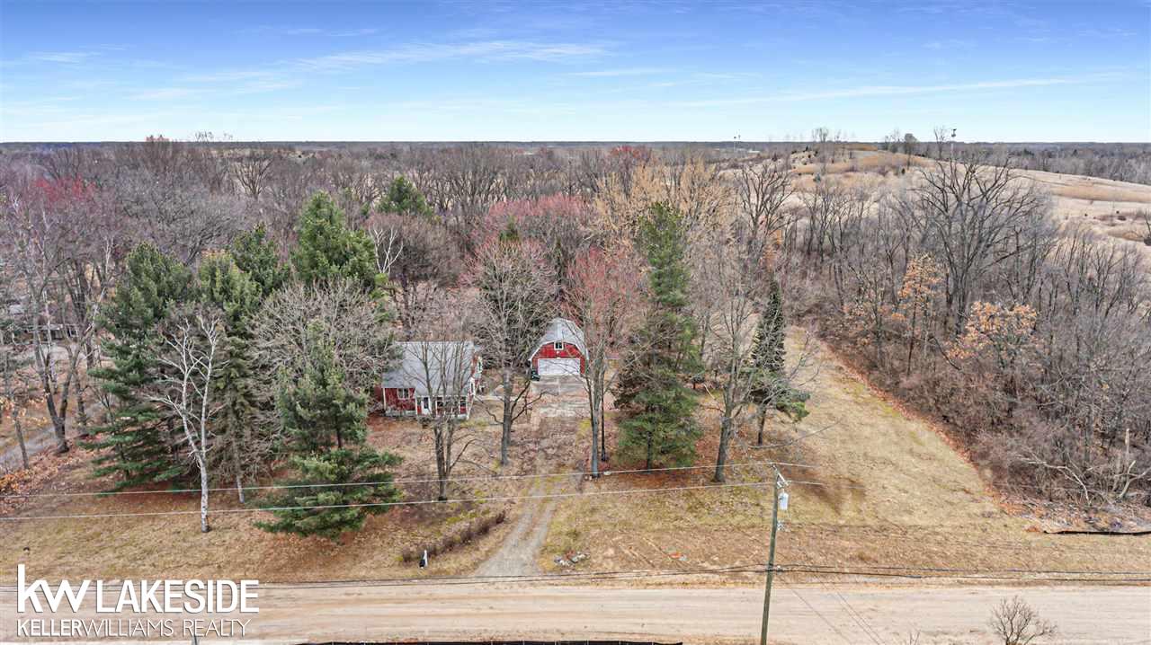 Gravel Ridge Dr, Rochester Hills, MI 48307