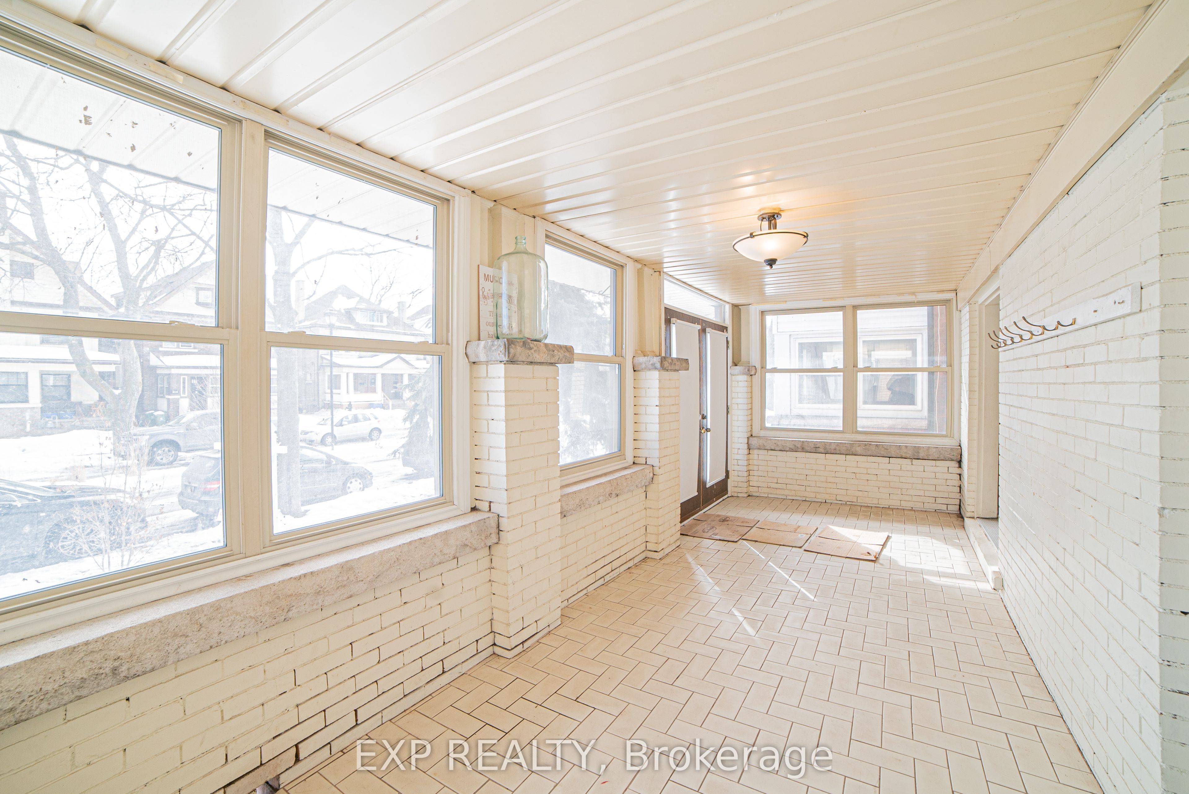 Residential Lease in Hamilton 3