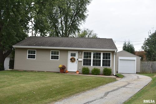 2319 Waters Ct, Quincy, IL, 62301-6944 | Card Image