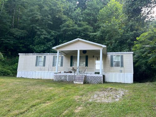 697 Hampton Cemetery Rd, Girdler, KY, 40943-6422 | Card Image