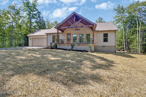 210 Creekview Ct, Jamestown, TN, 38556-3018 | Card Image