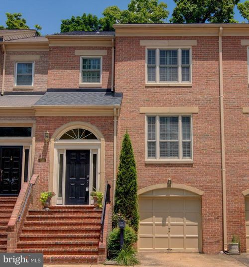 1427 Mclean Mews Ct, MCLEAN, VA, 22101-3800 | Card Image