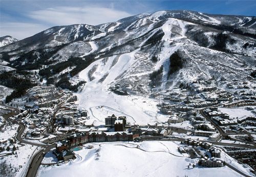 566569-qiv-2300 Mount Werner Cir, Steamboat Springs, CO, 80487-9027 | Card Image