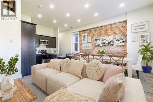 203-69 King St W, Chatham, ON, N7M1C7 | Card Image