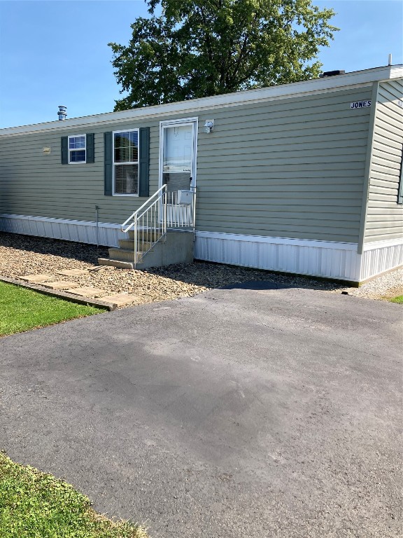 Park Ln, Erie, PA 16506