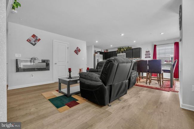 27 Juniper Cir, Home with 4 bedrooms, 4 bathrooms and null parking in ELKTON MD | Image 8