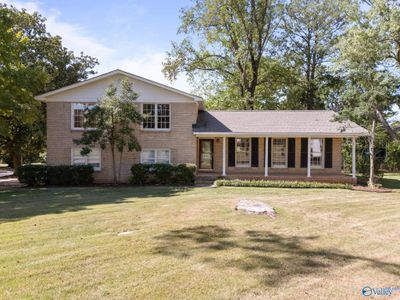 229 Spring Valley Court Sw, House other with 5 bedrooms, 2 bathrooms and null parking in Huntsville AL | Image 1