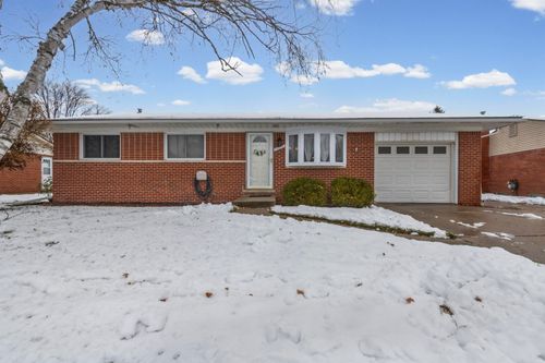 35674 Shook Ln, Clinton Township, MI, 48035-3227 | Card Image