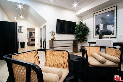 12-10961 Calvert, North Hollywood, CA, 91606 | Card Image