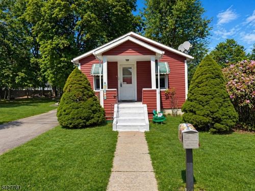 124 Central Ave, North Haledon, NJ, 07508-2811 | Card Image