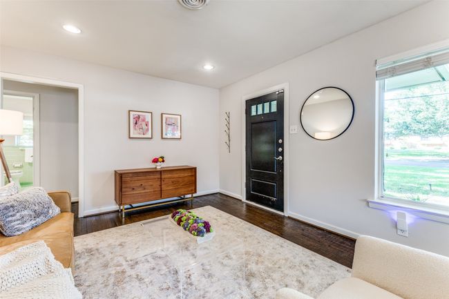 Entryway with plentiful natural light and recessed lighting | Image 5