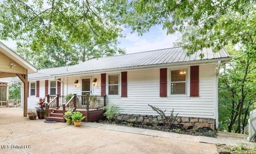 579 Snow Lake Dr, Ashland, MS, 38603-7307 | Card Image
