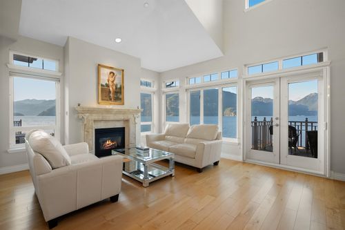 7 Beach Dr, Furry Creek, BC, V0N3Z1 | Card Image
