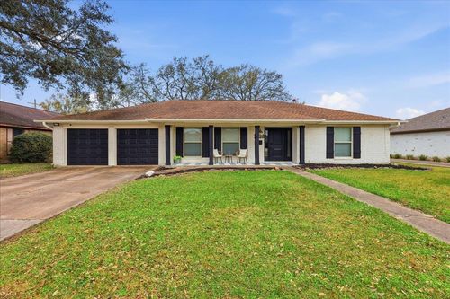 2730 S Kitchen Dr, Port Neches, TX, 77651-5329 | Card Image