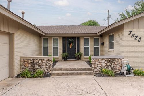 3820 Nw 68th St, Oklahoma City, OK, 73116-1817 | Card Image