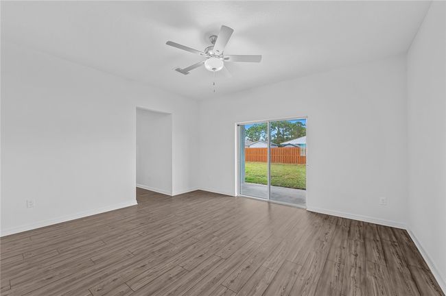 8416 100 Th Ave, House other with 4 bedrooms, 2 bathrooms and null parking in Vero Beach FL | Image 10