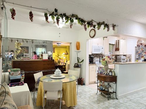 1535 Ne 171st St, North Miami Beach, FL, 33162-2917 | Card Image