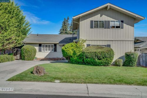 4404 Meadowbrook Dr, Richmond, CA, 94803-2004 | Card Image