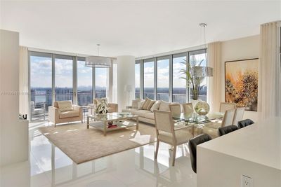 4-2508 - 300 Sunny Isles Blvd, Condo with 3 bedrooms, 3 bathrooms and null parking in Sunny Isles Beach FL | Image 2