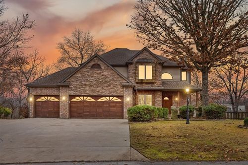 8954 Pikes Peak Rd, Rogers, AR, 72756-8035 | Card Image