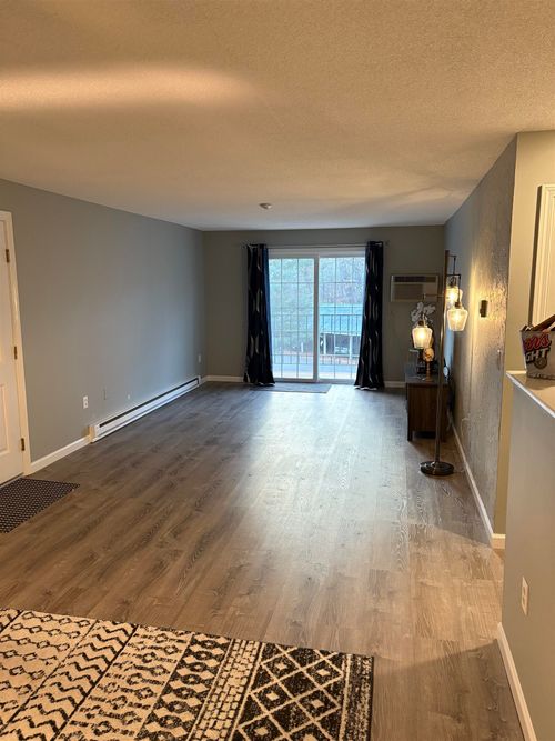 130 Endicott St N, Laconia, NH, 03246 | Card Image