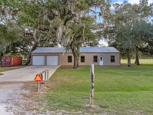 101 Oak Creek Dr, Van Vleck, TX, 77482-9419 | Card Image