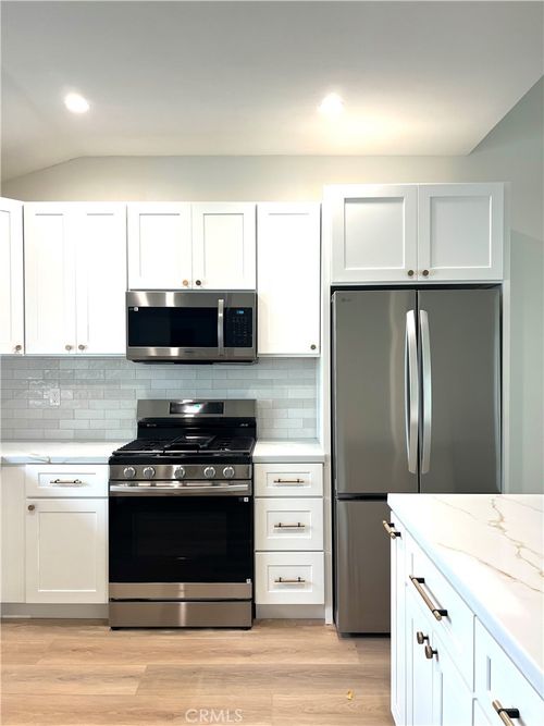 8 Acorn, Irvine, CA, 92604-3306 | Card Image