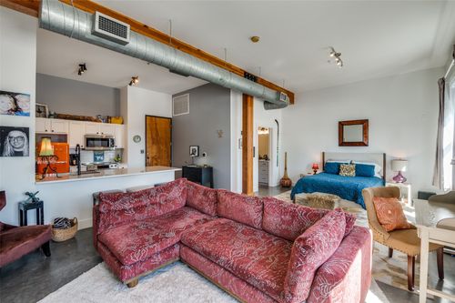 322-2502 Live Oak St, Dallas, TX, 75204-5609 | Card Image