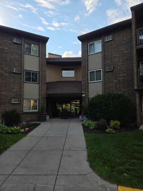 115-3425 Golfview Dr, Eagan, MN, 55123-1269 | Card Image