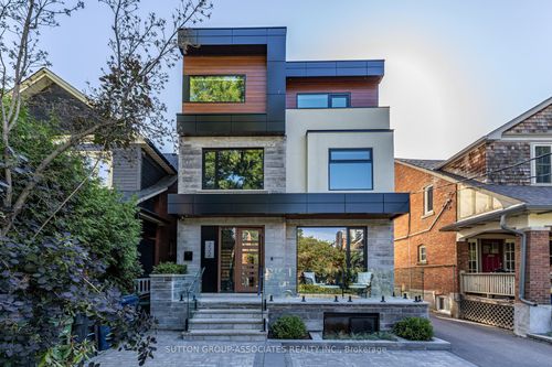 lower-222 Wychwood Avenue, York, ON, M6C2T3 | Card Image