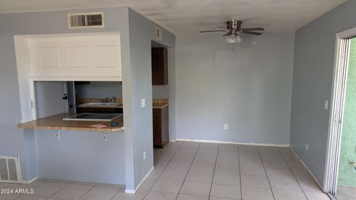 a-10217 N 8th St, Phoenix, AZ, 85020-1587 | Card Image