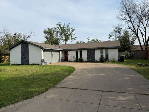 1305 Pinehurst Dr, Fort Worth, TX, 76134-4444 | Card Image