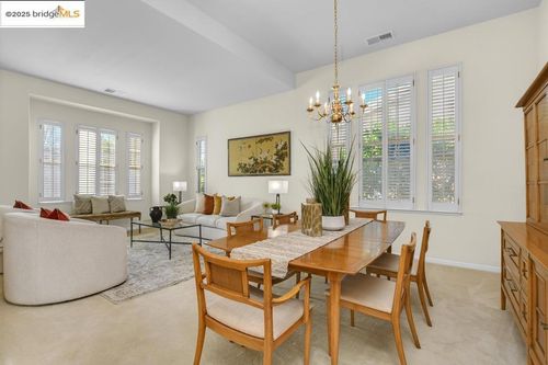 317 Burr Knot Way, Brentwood, CA, 94513-6441 | Card Image