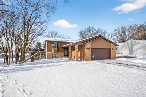 1871 Chardel Ct, West Saint Paul, MN, 55118-4439 | Card Image