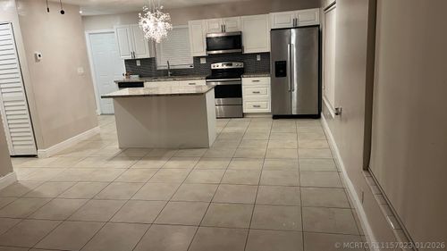 2001 Ne 2nd Ter, Pompano Beach, FL, 33060-4917 | Card Image