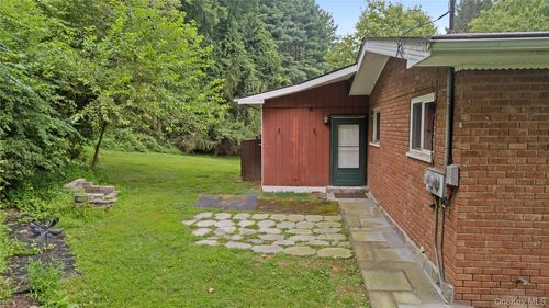 2-210 Augusta Dr, East Fishkill, NY, 12533-3535 | Card Image