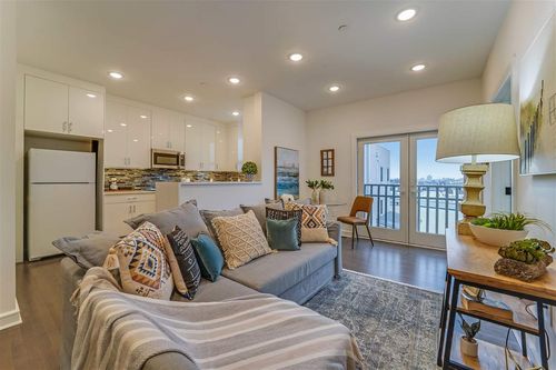 408-972 Summit Ave, Jersey City, NJ, 07307-5019 | Card Image