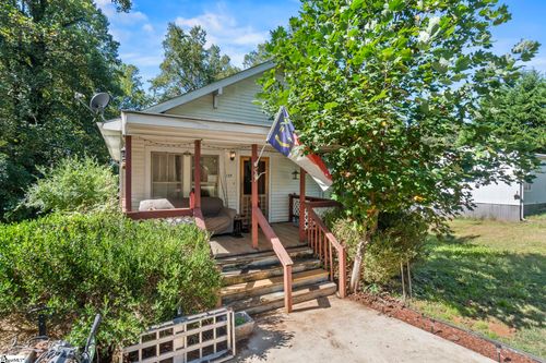 157 Stoney Brook Dr, Boiling Springs, SC, 29316-8345 | Card Image