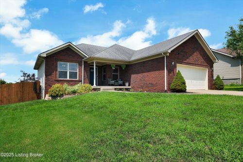 951 Thoroughbred Rd, Shelbyville, KY, 40065-7212 | Card Image