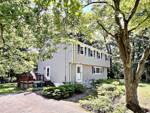 137 Catherine Dr, Abington, MA, 02351-1580 | Card Image