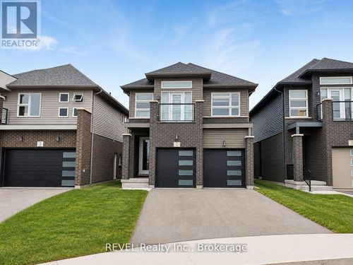 9 Caroline St, Welland, ON, L3B0J8 | Card Image
