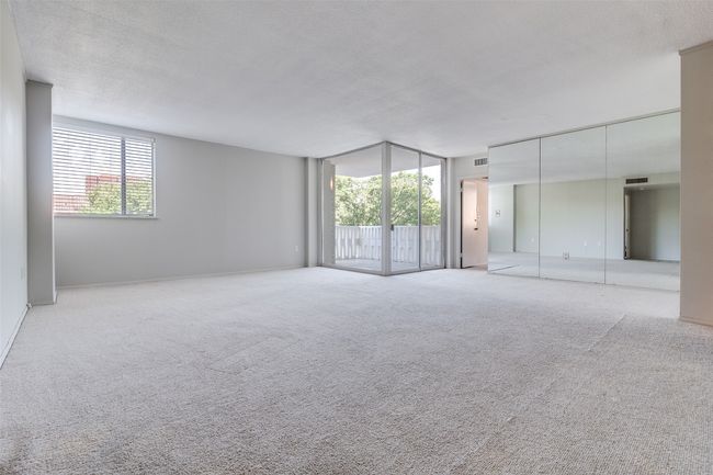 APT-4J - 3701 Turtle Creek Blvd, Condo with 2 bedrooms, 2 bathrooms and null parking in Dallas TX | Image 6