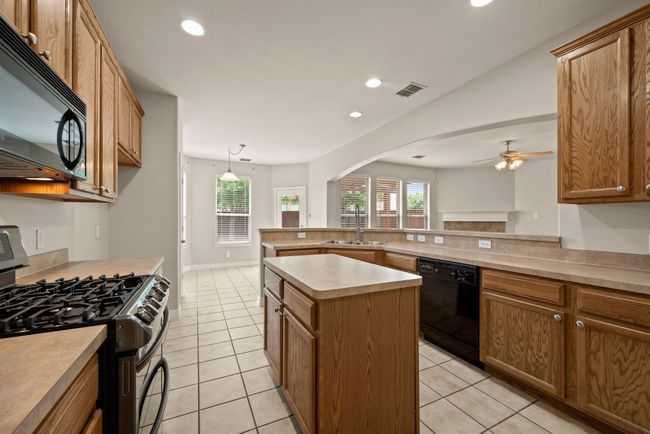 361 Conroe Cir, House other with 3 bedrooms, 3 bathrooms and null parking in Argyle TX | Image 18
