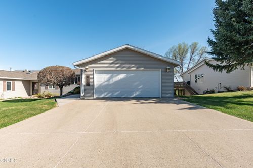 3418 Rocky Point Ln, Bismarck, ND, 58503-5567 | Card Image