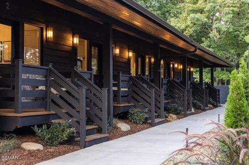 4155 Dollys Dr, Sevierville, TN, 37876-7601 | Card Image