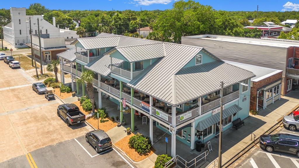 76 Market St, Apalachicola, FL 32320